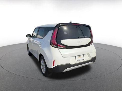 Used 2025 Kia Soul LX w/ LX Technology Package image 11