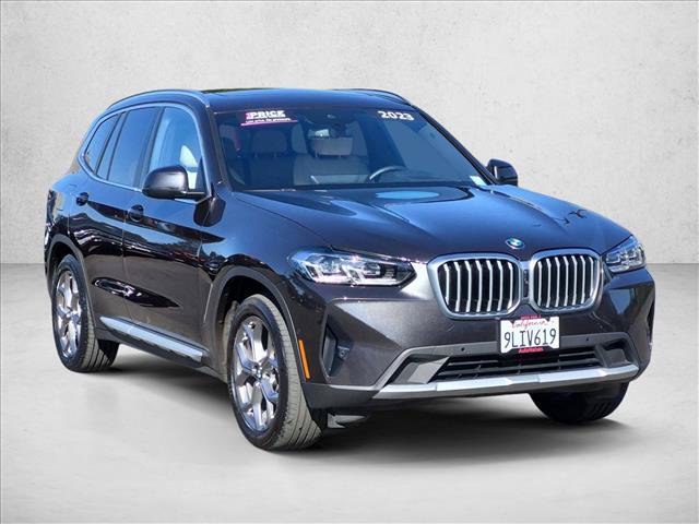 Used 2023 BMW X3 xDrive30i w/ Premium Package w/ZPA AWD/4WD image 3