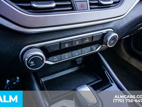 Used 2025 Nissan Altima 2.5 SR FWD image 44