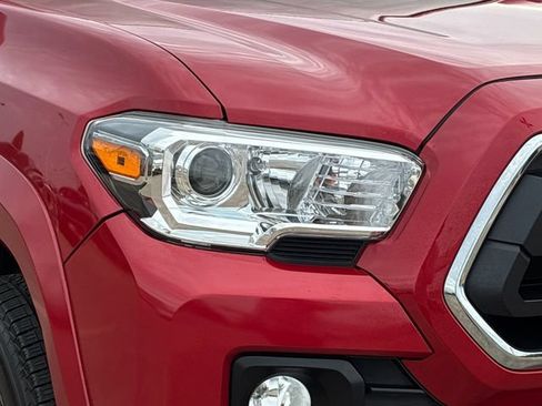 Used 2022 Toyota Tacoma SR5 w/ Technology Package RWD image 26