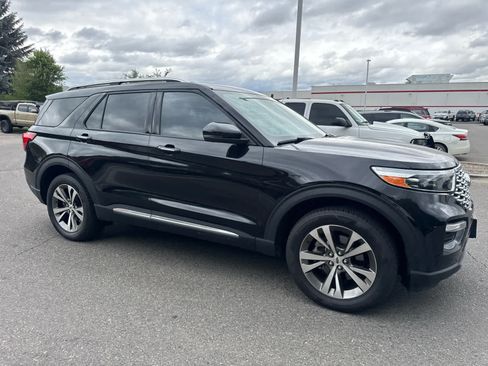Used 2020 Ford Explorer Platinum w/ Premium Technology Package AWD/4WD image 8