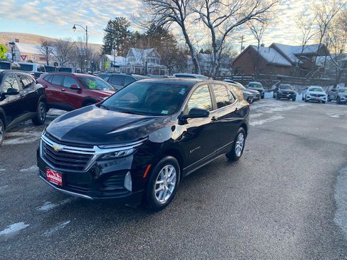 Used 2022 Chevrolet Equinox LT image 3