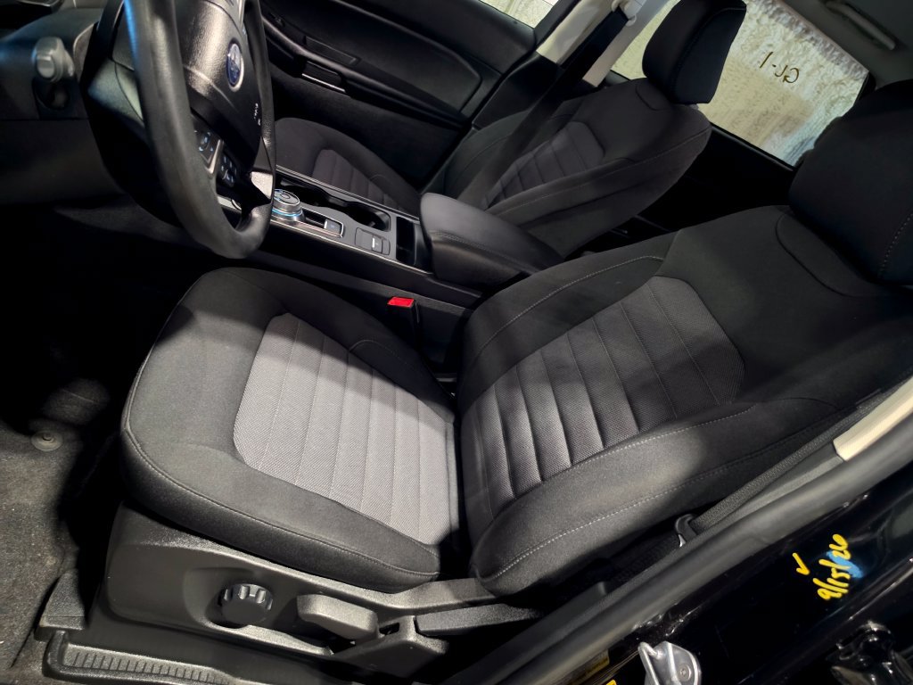 Used 2024 Ford Edge SE w/ Black Appearance Package AWD/4WD image 6
