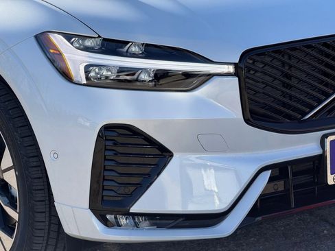 New 2026 Volvo XC60 B5 Ultra image 3