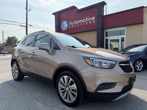 Used 2019 Buick Encore Preferred FWD image 1