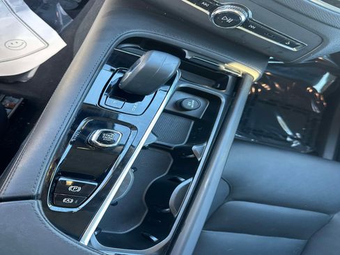 Certified 2025 Volvo XC90 B5 Core image 24