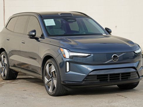 Used 2025 Volvo EX90 Ultra AWD/4WD image 55