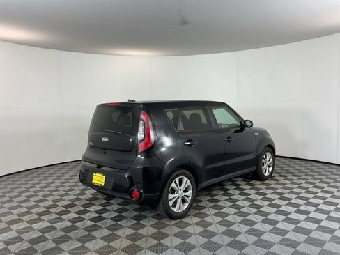 Used 2016 Kia Soul + FWD image 5