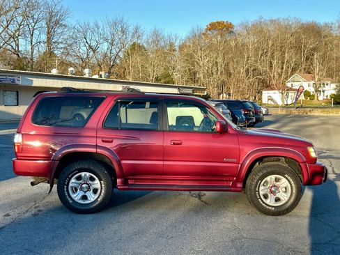 Used 2002 Toyota 4Runner SR5 image 9