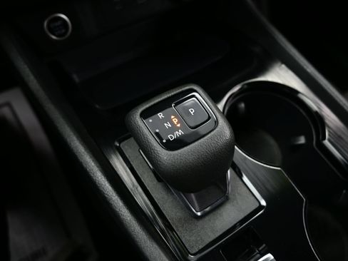 Used 2023 Nissan Rogue SV AWD/4WD image 22