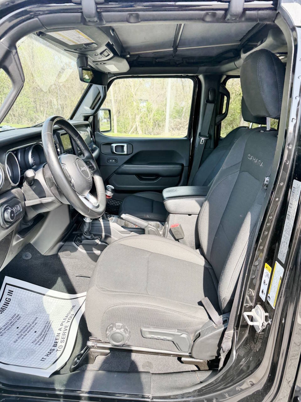 Used 2018 Jeep Wrangler Unlimited Sahara AWD/4WD image 10
