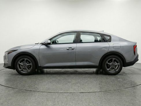 Used 2025 Kia K4 LXS image 5