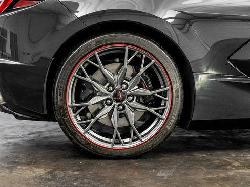 Used 2024 Chevrolet Corvette Stingray Premium Conv w/ Z51 Performance Package image 30