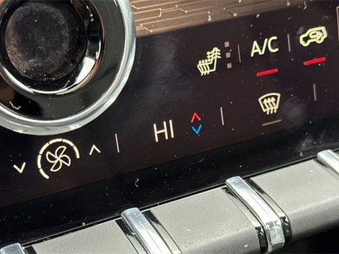 Used 2024 GMC Acadia AT4 w/ Super Cruise Package image 31