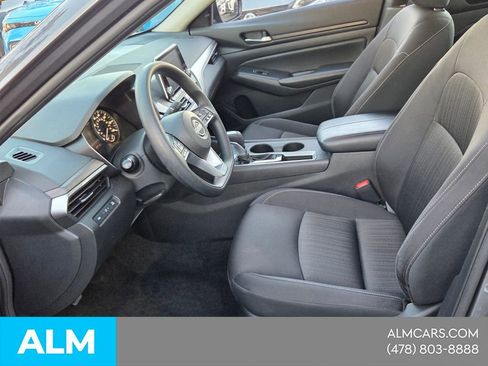 Used 2025 Nissan Altima 2.5 SV image 14