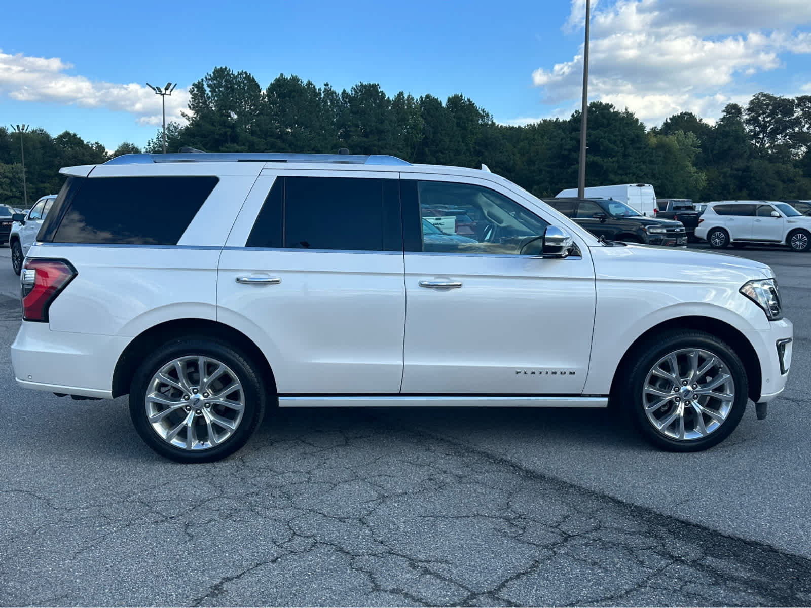 Used 2019 Ford Expedition Platinum AWD/4WD image 6