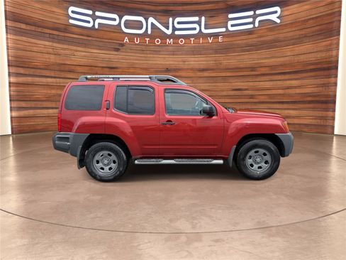 Used 2015 Nissan Xterra X AWD/4WD image 8