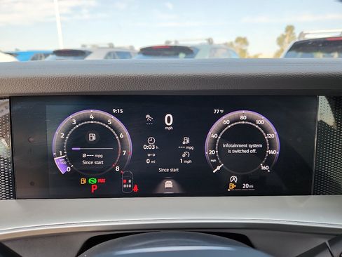 New 2026 Volkswagen Tiguan SE FWD image 17