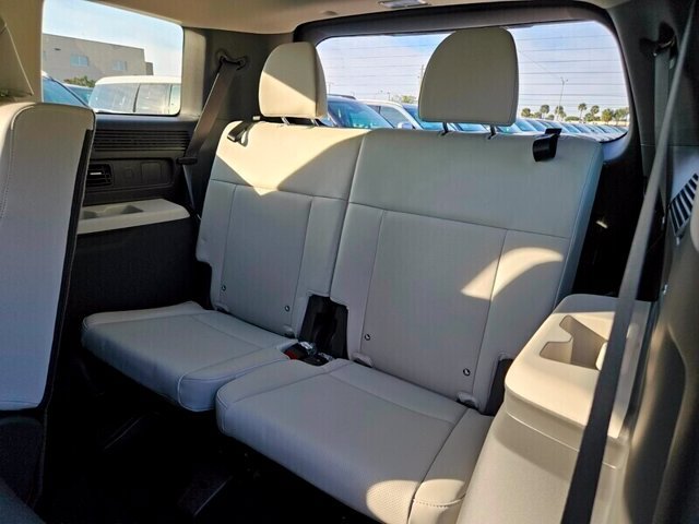 Certified 2026 Hyundai Santa Fe SEL FWD image 8