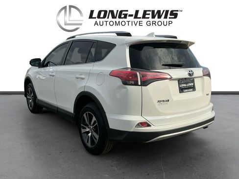 Used 2018 Toyota RAV4 XLE image 4