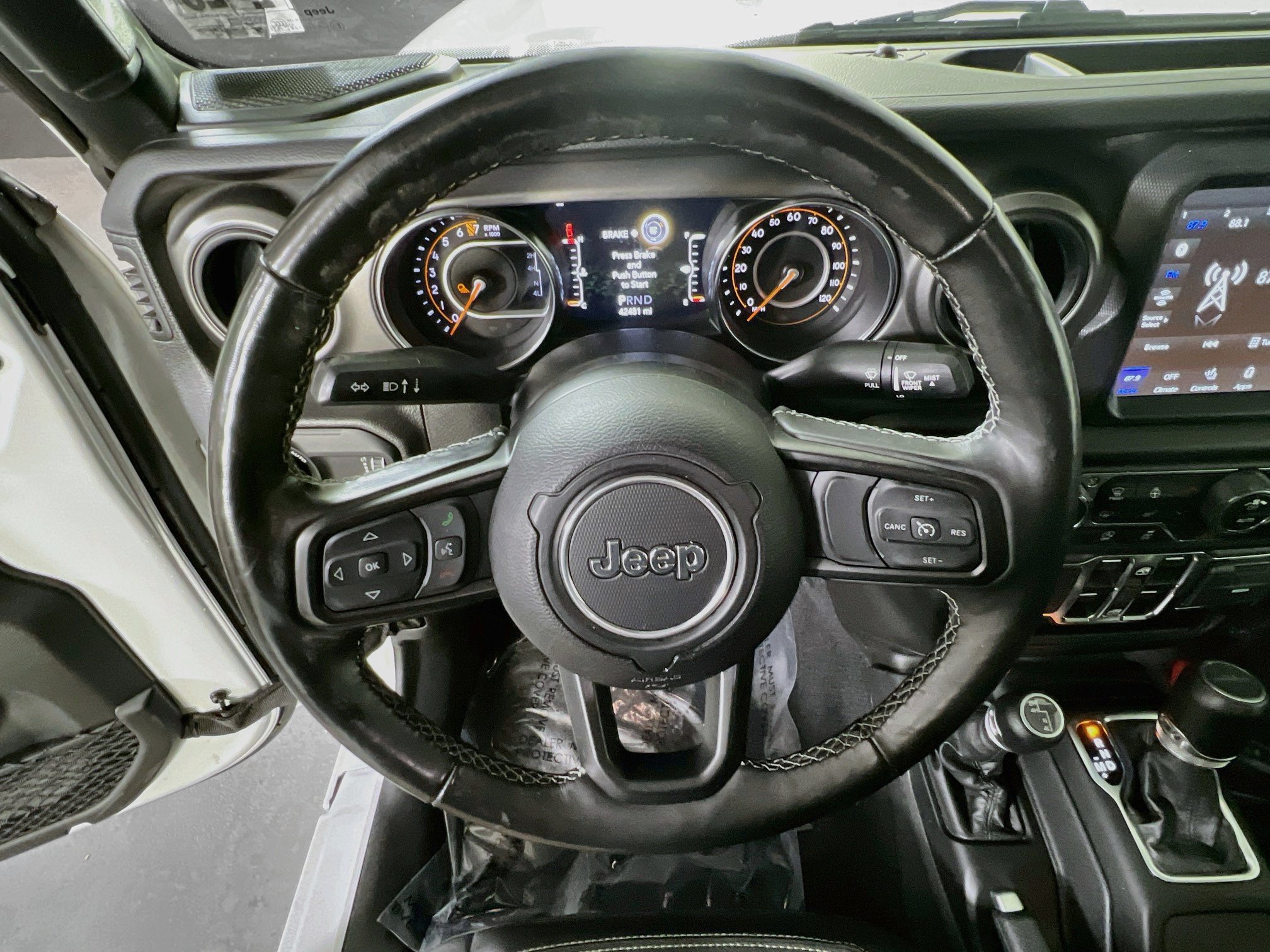 Used 2023 Jeep Gladiator Sport AWD/4WD image 11