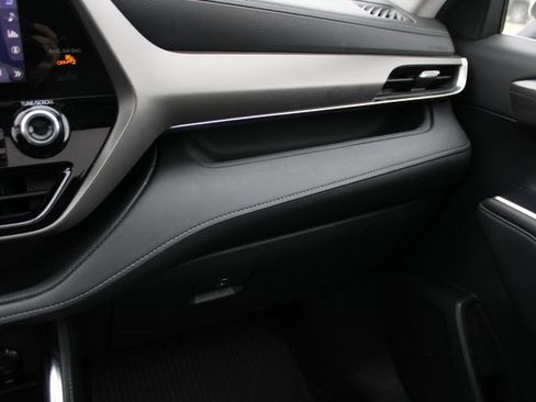 Used 2020 Toyota Highlander Limited image 35