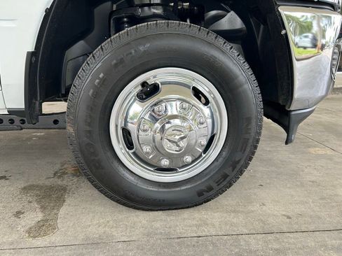 Used 2024 RAM 3500 Tradesman w/ Chrome Appearance Group AWD/4WD image 22