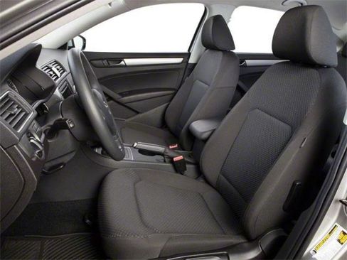 Used 2013 Volkswagen Passat 2.5 S FWD image 7