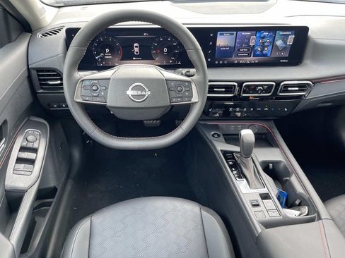 New 2026 Nissan Sentra SR w/ SR Premium Package FWD image 13