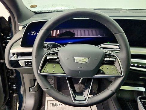 Used 2024 Cadillac Lyriq Luxury image 11