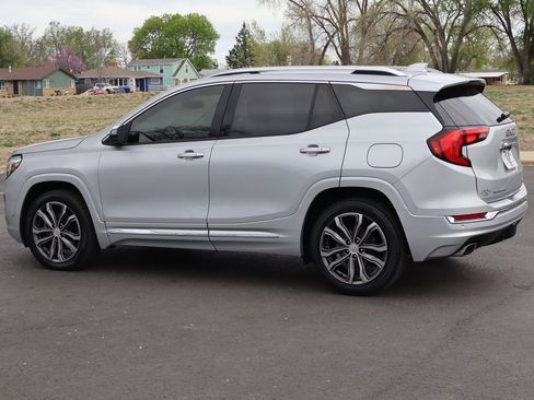 Used 2020 GMC Terrain Denali w/ Denali Premium Package image 8