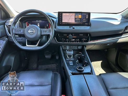 Used 2024 Nissan Rogue SL AWD/4WD image 14