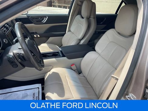 Used 2018 Lincoln Continental Reserve AWD/4WD image 11