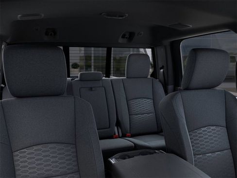 New 2026 RAM 2500 Big Horn AWD/4WD image 27