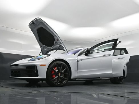 New 2026 Porsche Panamera 4S AWD/4WD image 36