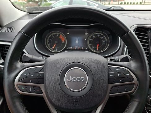 Used 2019 Jeep Cherokee Limited AWD/4WD image 19