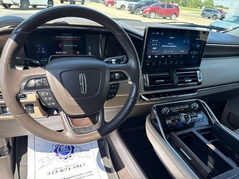 Used 2023 Lincoln Navigator Reserve AWD/4WD image 17