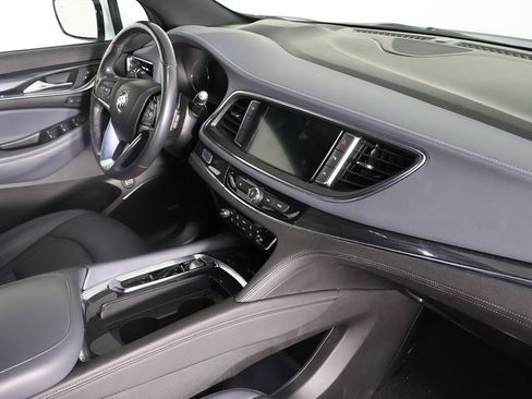 Used 2024 Buick Enclave Premium image 29