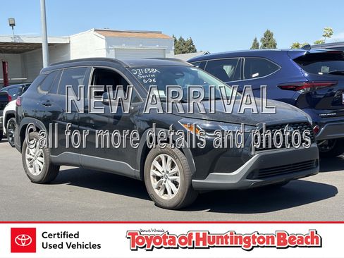 Used 2024 Toyota Corolla Cross LE w/ Black Badges Package (TMS) FWD image 1