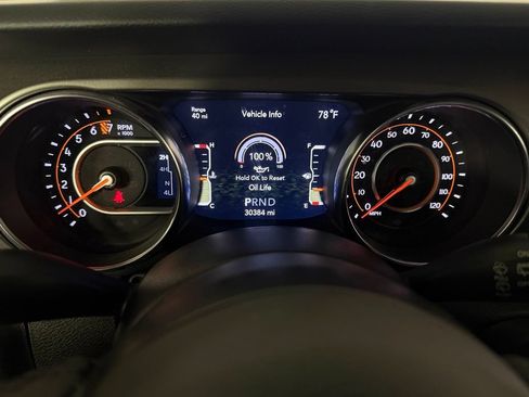 Used 2022 Jeep Wrangler Sport AWD/4WD image 16