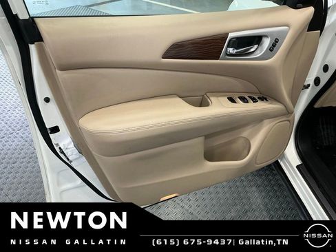 Used 2020 Nissan Pathfinder Platinum w/ Cargo Package AWD/4WD image 47