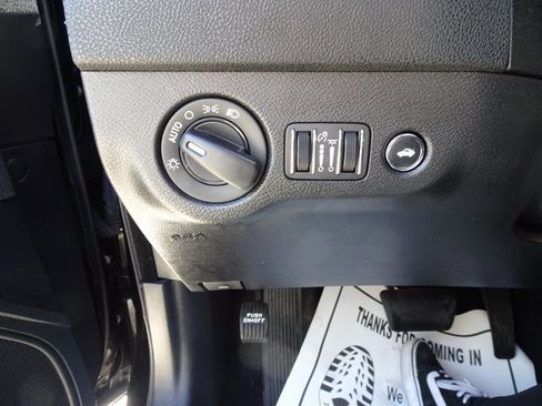 Used 2022 Dodge Charger SXT w/ Leather Interior Group RWD image 11
