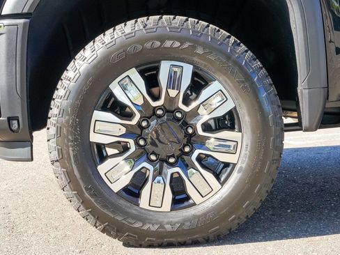 New 2026 GMC Sierra 2500 Denali w/ Denali Reserve Package AWD/4WD image 9
