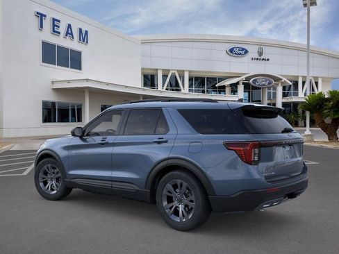 New 2026 Ford Explorer Active w/ Active Comfort Package AWD/4WD image 4