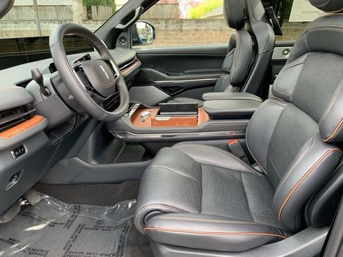 New 2026 Lincoln Navigator L Black Label AWD/4WD image 13