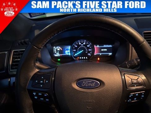 Used 2019 Ford Explorer XLT w/ Equipment Group 202A image 6