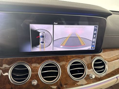 Used 2020 Mercedes-Benz E 350 4MATIC Sedan image 8