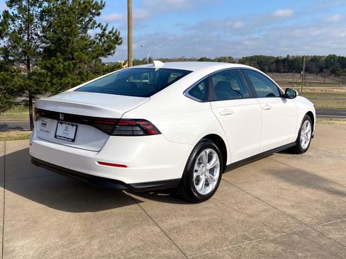 Used 2025 Honda Accord LX image 6