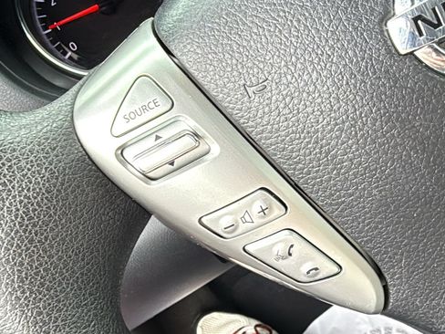 Used 2015 Nissan Versa FWD image 10