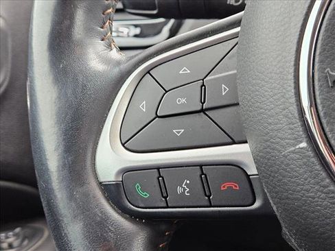 Used 2018 Jeep Compass Limited w/ Safe & Security Group FWD image 23